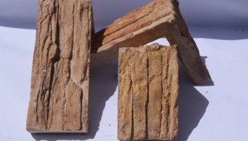 Geçmeli Kayrak Taşı